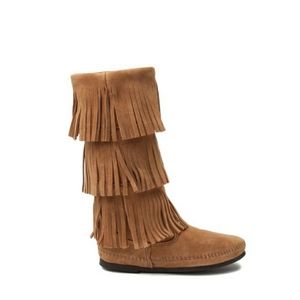 Minnetonka fringe brown boots
